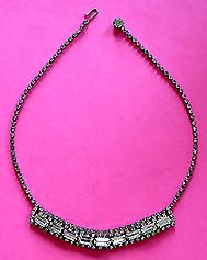 a beautiful vintage costume bridal jewelry necklace Lisner