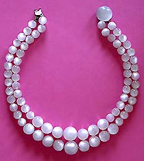a beautiful vintage costume bridal jewelry necklace Sarah Coventry