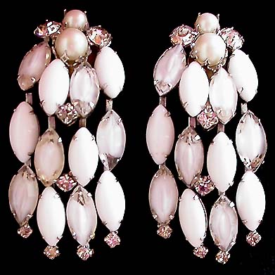 a beautiful vintage costume jewelry earrings unsigned