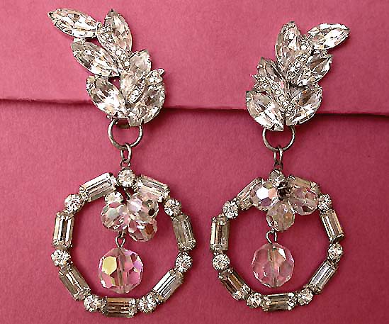 a beautiful vintage costume jewelry earrings Weiss