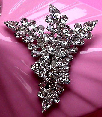 vintage costume jewelry brooches and pins