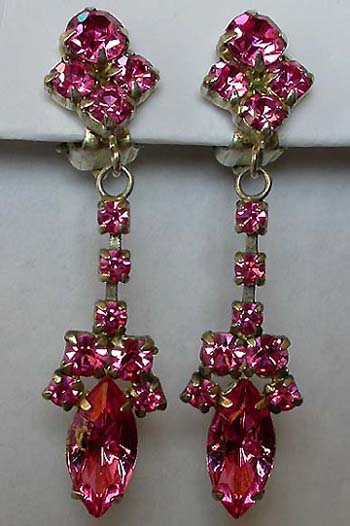 a beautiful VINTAGE COSTUME ESTATE ANTIQUE JEWELRY EARRINGS unsigned