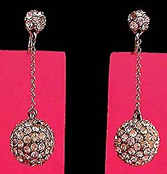 a beautiful VINTAGE COSTUME ESTATE ANTIQUE JEWELRY EARRINGS unsigned