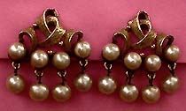 a beautiful vintage costume jewelry unsigned earrings