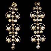 a beautiful VINTAGE COSTUME ESTATE ANTIQUE JEWELRY EARRINGS Sarah Coventry