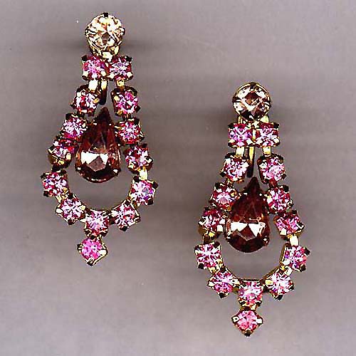 a beautiful VINTAGE COSTUME ESTATE ANTIQUE JEWELRY EARRINGS unsigned