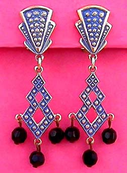 a beautiful VINTAGE COSTUME ESTATE ANTIQUE JEWELRY EARRINGS unsigned