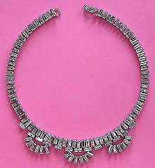 a beautiful vintage costume jewelry choker necklace unsigned