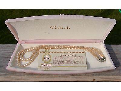 a beautiful vintage costume jewelry necklace Deltah