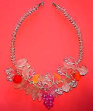 a beautiful vintage costume jewelry vintage lucite necklace 