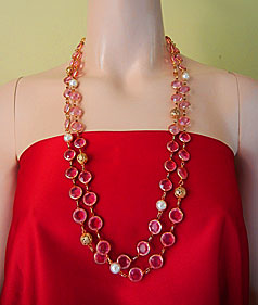 a beautiful vintage costume jewelry necklace