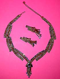a beautiful Lisner vintage costume jewelry necklace, bracelet and clip earrings