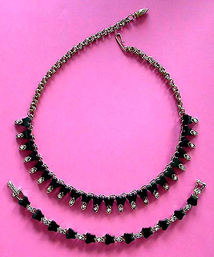 a beautiful vintage costume jewelry necklace and bracelet